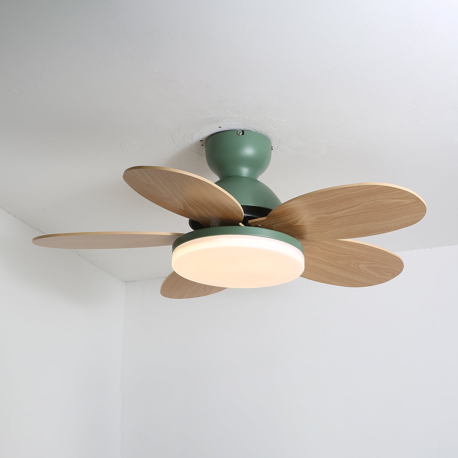 Petalo Ceiling Fan Light by FIFTH & BEAM — product view 2