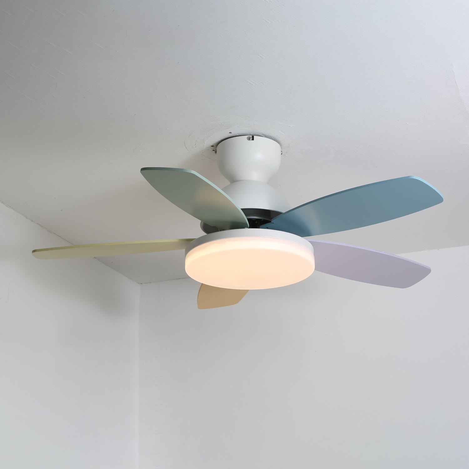 Petalo Ceiling Fan Light by FIFTH & BEAM — product view 9