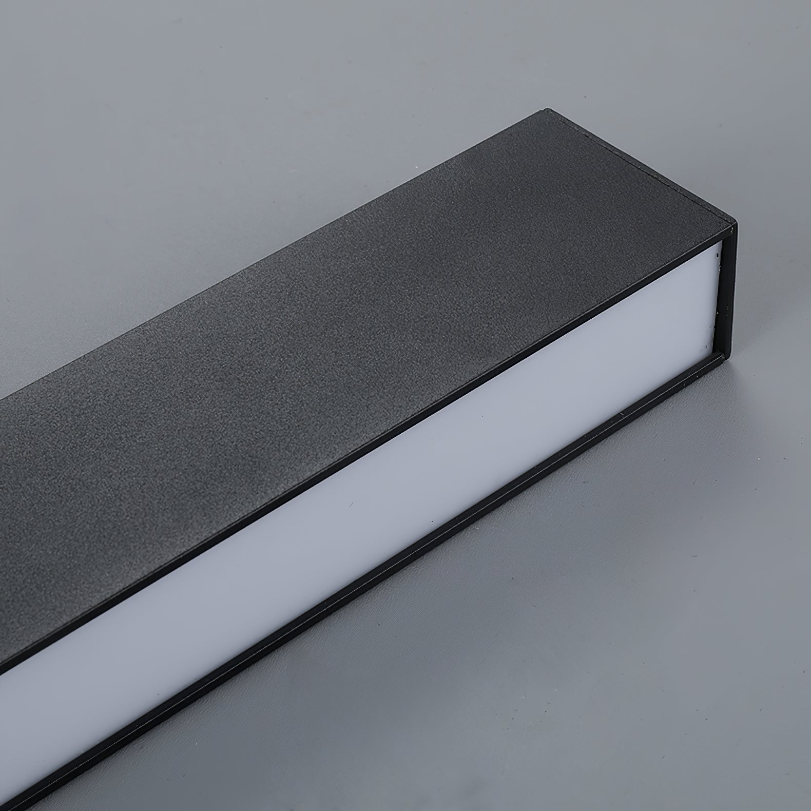 Magnetic Floating Light by FIFTH & BEAM — product view 25