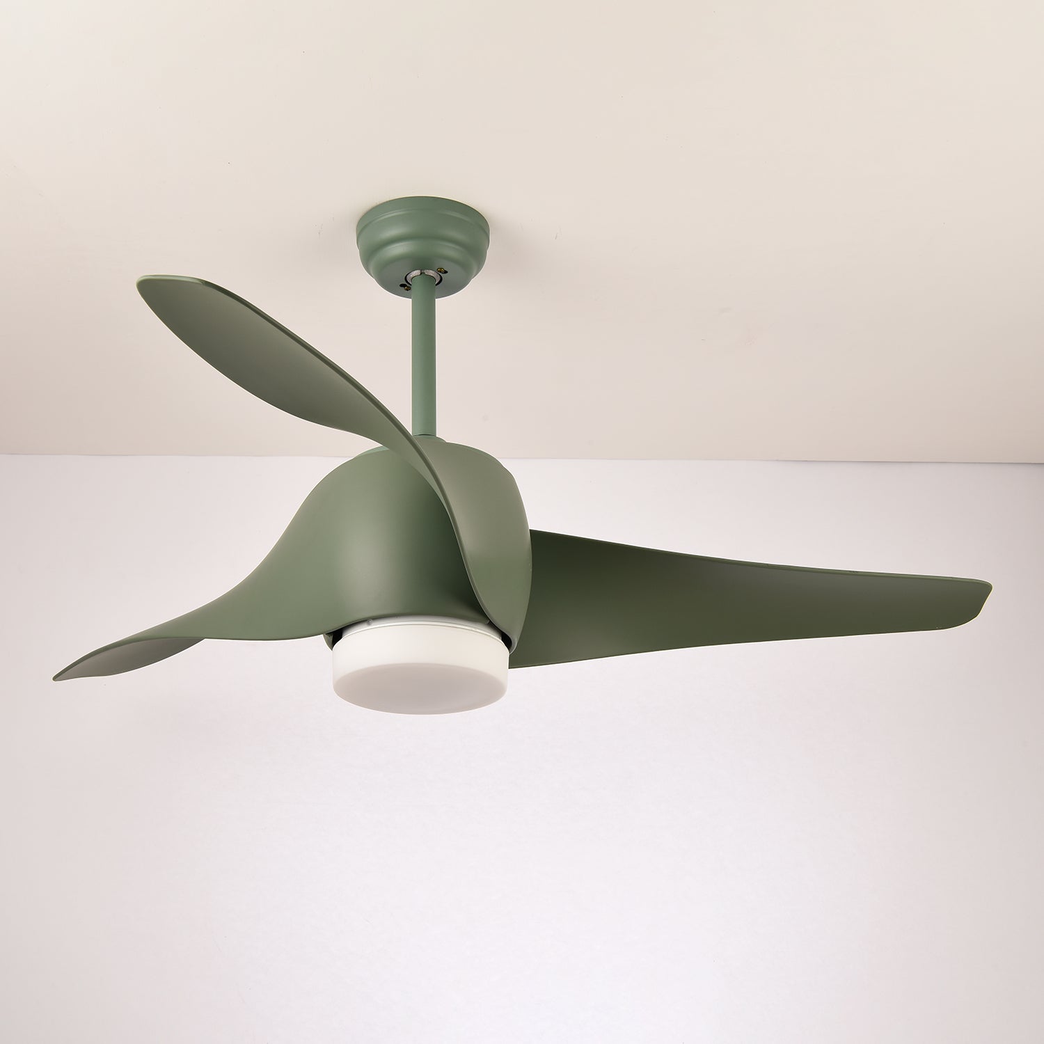 Verdantia Aero Ceiling Fan Light by FIFTH & BEAM — product view 9